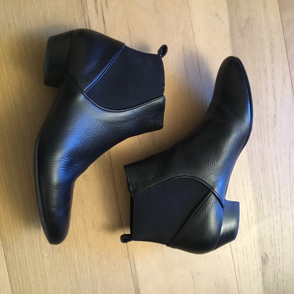 Comptoir des Cotonniers black leather ankle boots